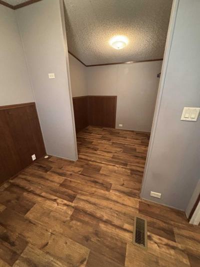 Photo 5 of 5 of home located at 1001 E Macarthur Rd, Lot 311 Wichita, KS 67216