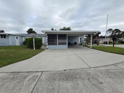 Photo 2 of 28 of home located at 416 Mcelwee Dr Auburndale, FL 33823