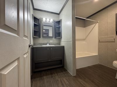 Photo 4 of 10 of home located at 184 Brookside Manor Goshen, IN 46526