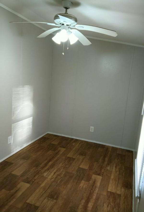 2011 American Homestar Corp Galaxy 472 Manufactured Home