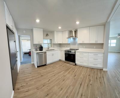 Photo 4 of 13 of home located at 1188 Pioneer Circle Groveland, FL 34736