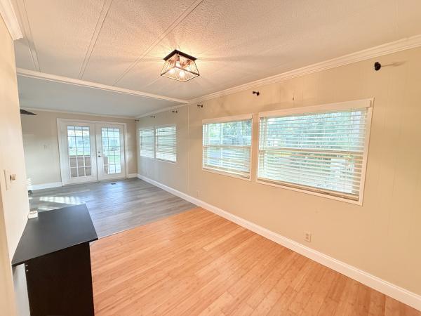 1977 SKYL N/A Mobile Home