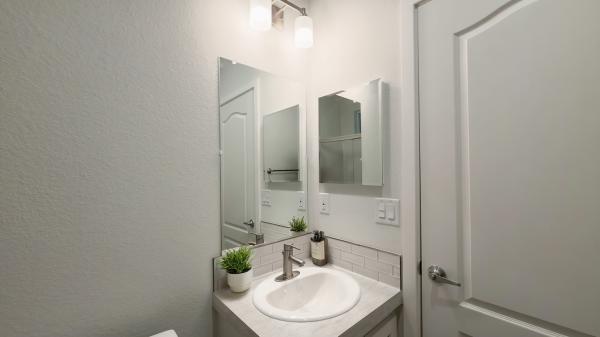 2025 Cavco 220C028523B  Home