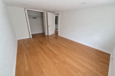 Photo 5 of 9 of home located at 1654 Clearwater Largo Rd. Clearwater, FL 33756