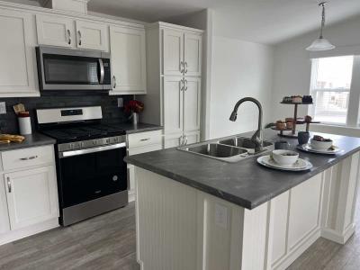 Photo 5 of 14 of home located at 2121 S Pantano Rd Unit 343 Tucson, AZ 85710