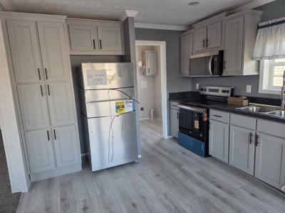 Photo 4 of 25 of home located at 352 Van Clevesville Road Martinsburg, WV 25405