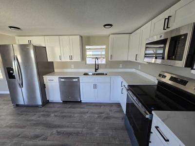 Photo 3 of 9 of home located at 101 Oakhill Ridge Rd Valrico, FL 33594