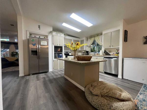 1987 Champion Sunview Mobile Home