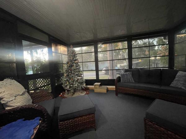 1987 Champion Sunview Mobile Home