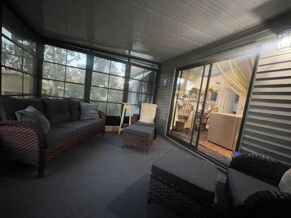 1987 Champion Sunview Mobile Home