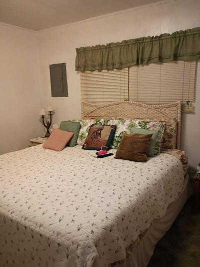 Photo 5 of 33 of home located at 616 Fountainview S Lakeland, FL 33809