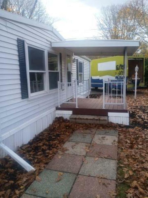 Photo 1 of 2 of home located at Beachwood 33 Whitewood Rd Killingworth, CT 06419