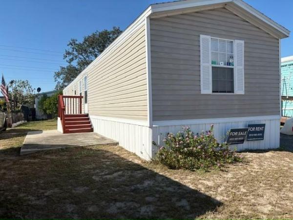 2004 FLEETWOOD Mobile Home For Sale