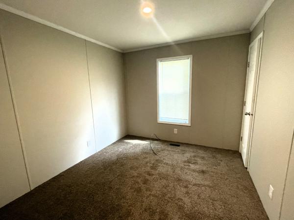 2020 Champion RA1670216 Mobile Home