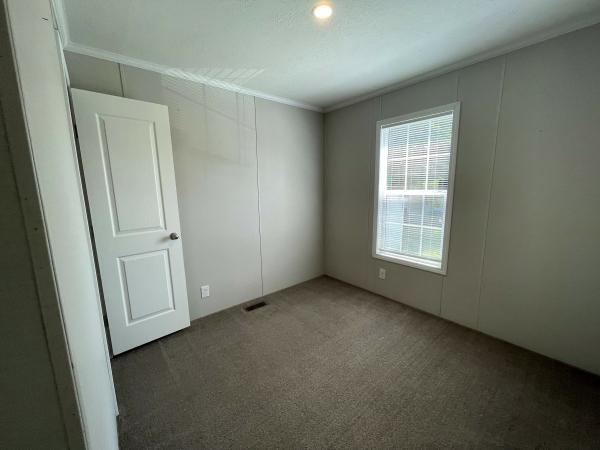 2022 Champion RA1672202 Mobile Home