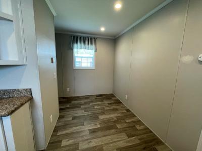 Photo 4 of 11 of home located at 4813 N Hempstead Ct Sterling Heights, MI 48310