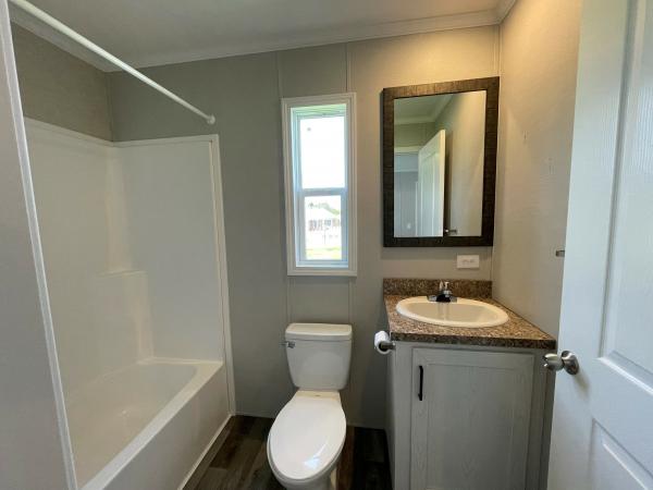 2022 Champion RA1672202 Mobile Home