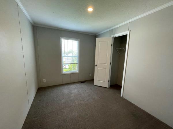 2022 Champion RA1672202 Mobile Home