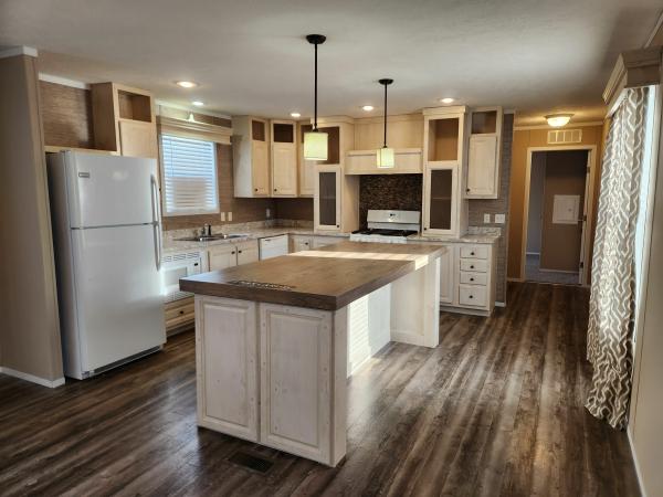 2017 Clayton Homes Inc Mobile Home For Sale