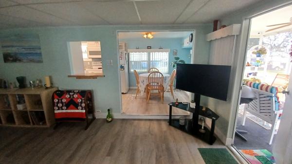 1984 TV tv Mobile Home