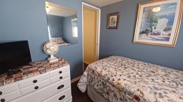 1984 TV tv Mobile Home