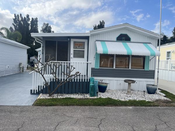 1988 OAKP Mobile Home For Sale