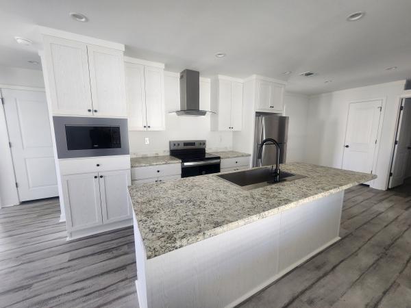 2025 Champion CH2450H32G01 Mobile Home