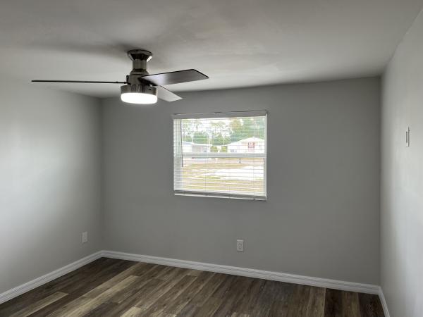 1974 HS 5212 Mobile Home