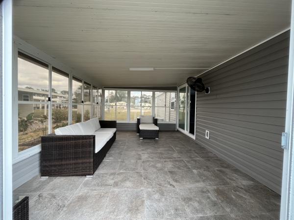 1974 HS 5212 Mobile Home