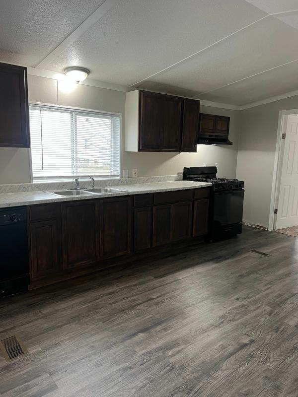 1986 Sunrizon Homes Inc Mobile Home For Sale