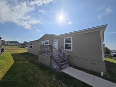 Photo 2 of 8 of home located at 190 Pineland Avenue Kyle, TX 78640