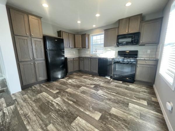 2021 Clayton - Middlebury Mobile Home