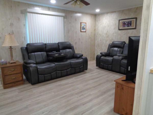 1980 TWIN Manufactured Home