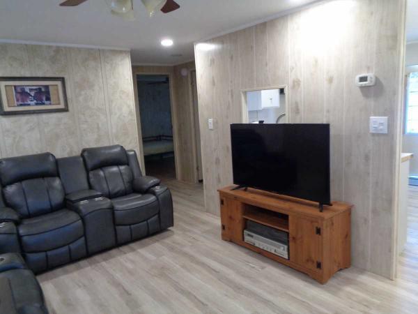 1980 TWIN Manufactured Home