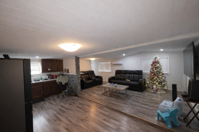 Photo 2 of 22 of home located at 1799 Seminole Blvd Largo, FL 33778