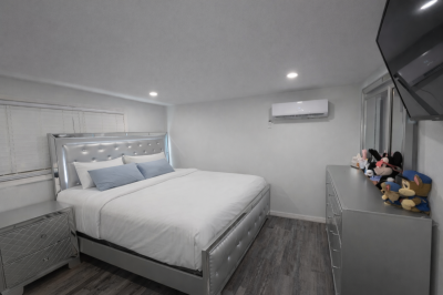 Photo 5 of 22 of home located at 1799 Seminole Blvd Largo, FL 33778