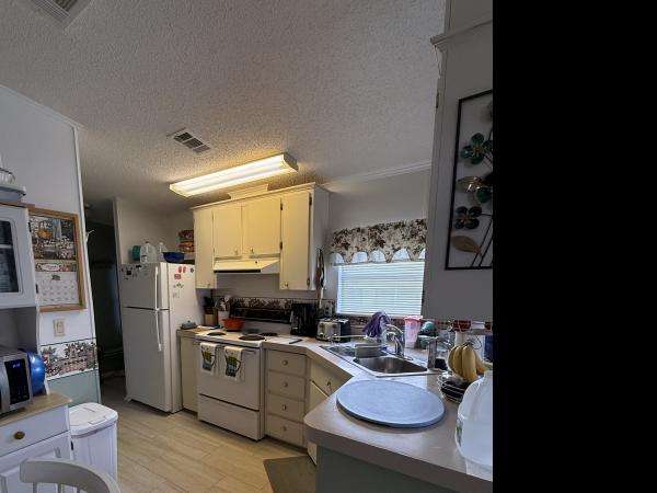 1994 Homes of Merit N/A Mobile Home