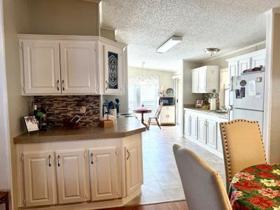 Photo 4 of 11 of home located at 805 Petunia Wy Auburndale, FL 33823