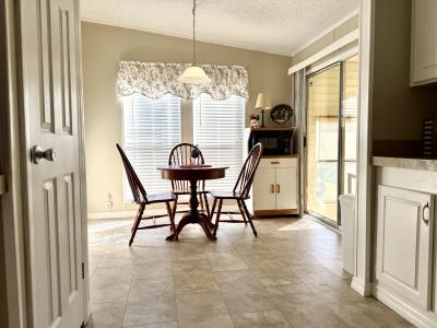 Photo 5 of 11 of home located at 805 Petunia Wy Auburndale, FL 33823