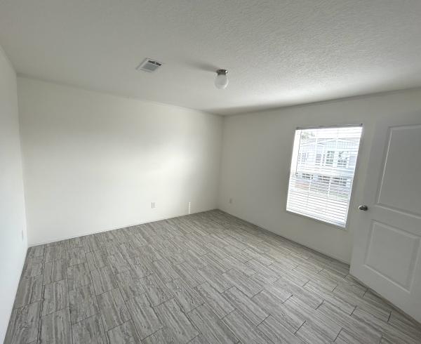 2026 Champion SIG4482D (Decator) Mobile Home