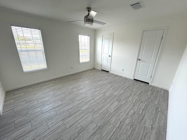 2026 Champion SIG4482D (Decator) Mobile Home