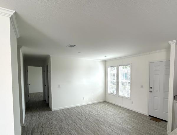 2026 Champion SIG4482D (Decator) Mobile Home