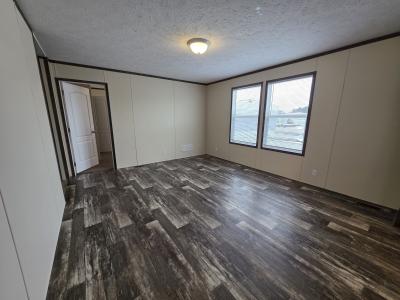 Photo 4 of 10 of home located at 829 Daria Drive Flint, MI 48506