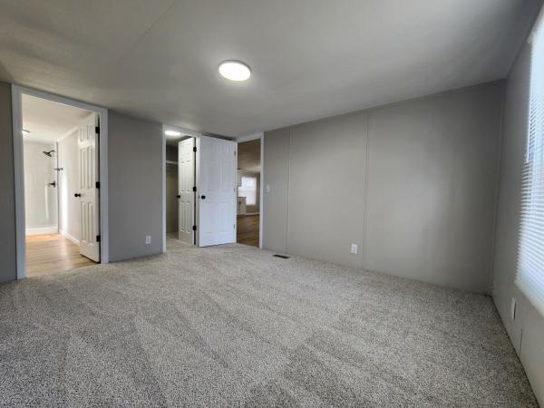 1986 Brighton II NQ56J Mobile Home