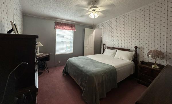 1996 HOMES OF MERIT Mobile Home