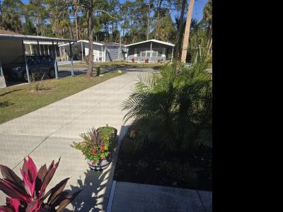 Photo 4 of 19 of home located at 8270 W. Charmaine Drive Homosassa, FL 34448