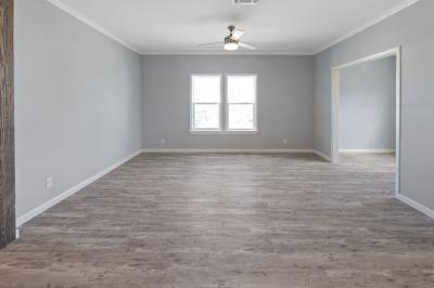 Photo 4 of 18 of home located at 9202 49th Terrace N Saint Petersburg, FL 33708