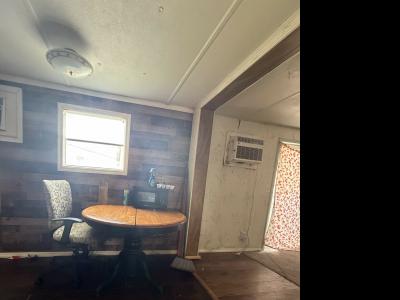 Photo 4 of 24 of home located at 607 American Way Lakeland, FL 33815