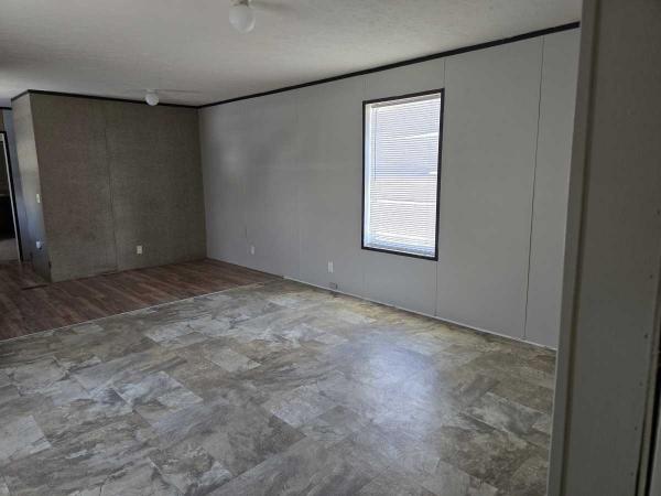 2015  Mobile Home For Sale