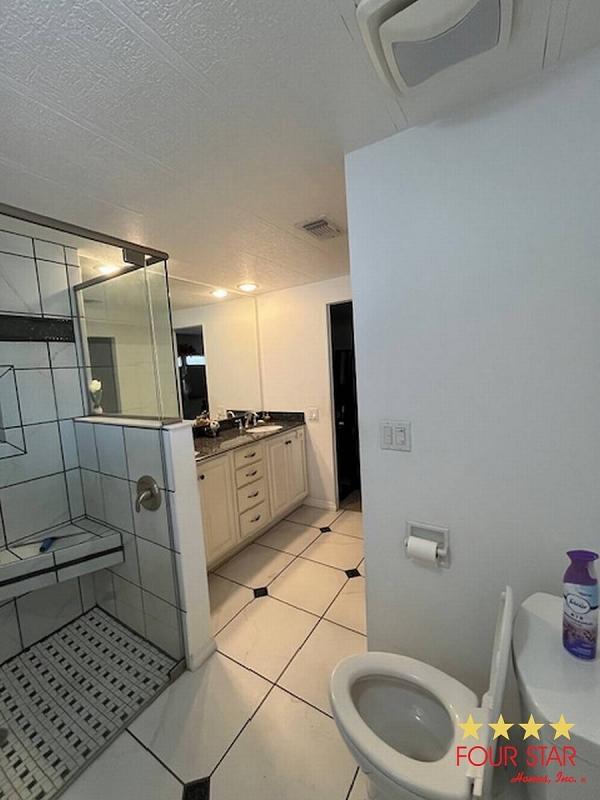 1983 PRESIDENT  Home